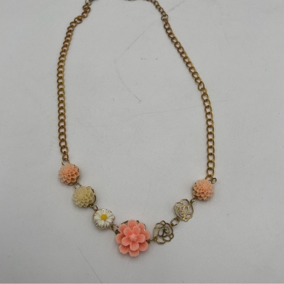 Pink Gold Floral Statement Necklace Pre-own - Picture 5 of 8